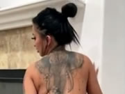 Απολαμβάνει παθιασμένο σεξ με μεγάλα βυζιά αραβικά